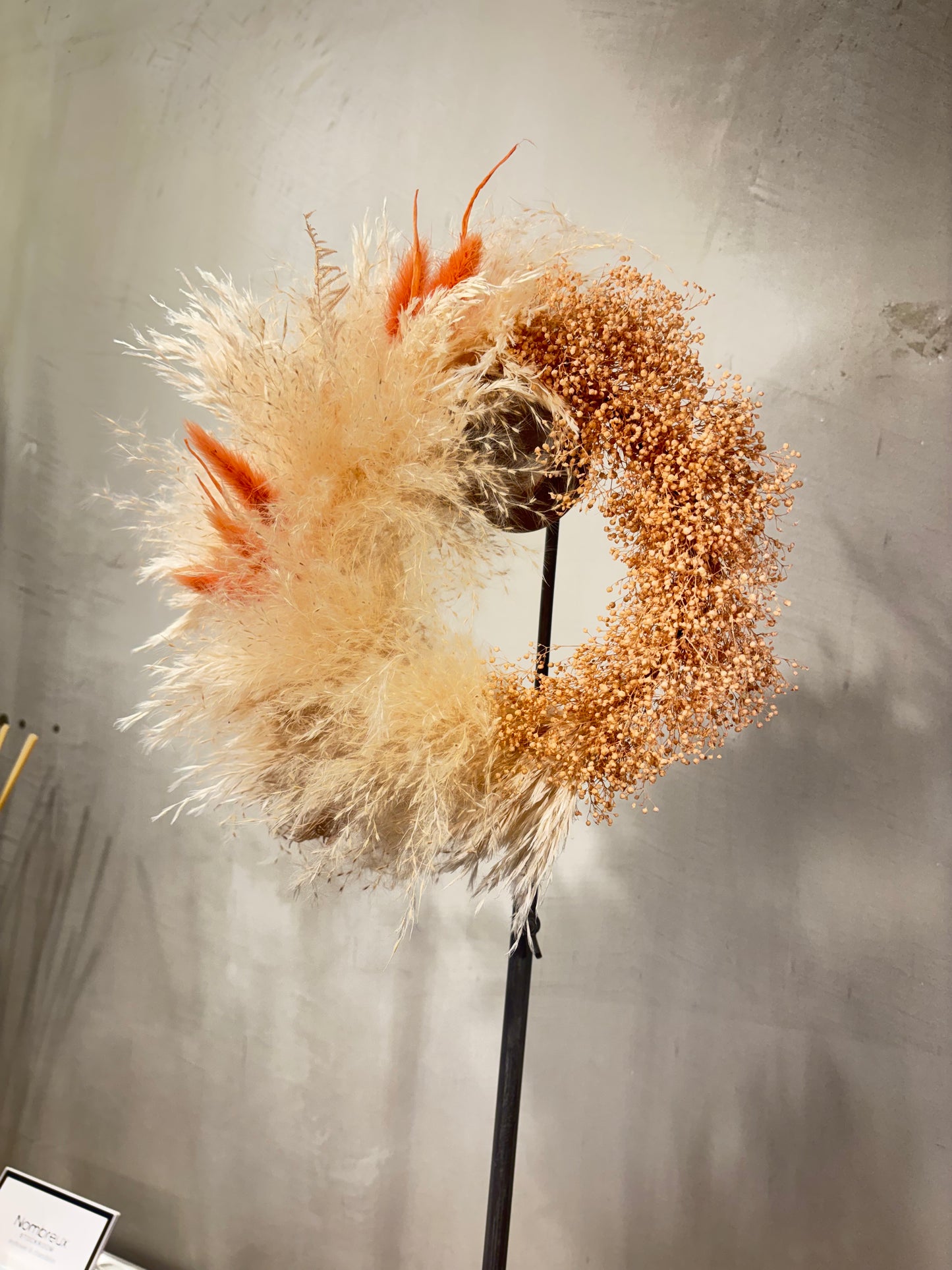 パンパスグラスと小花のニュアンスリース